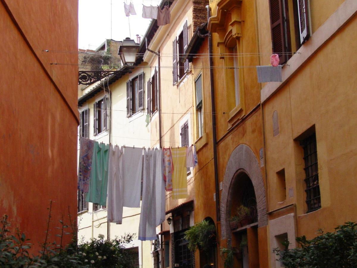Torre Tolomei Trastevere Рим Екстериор снимка